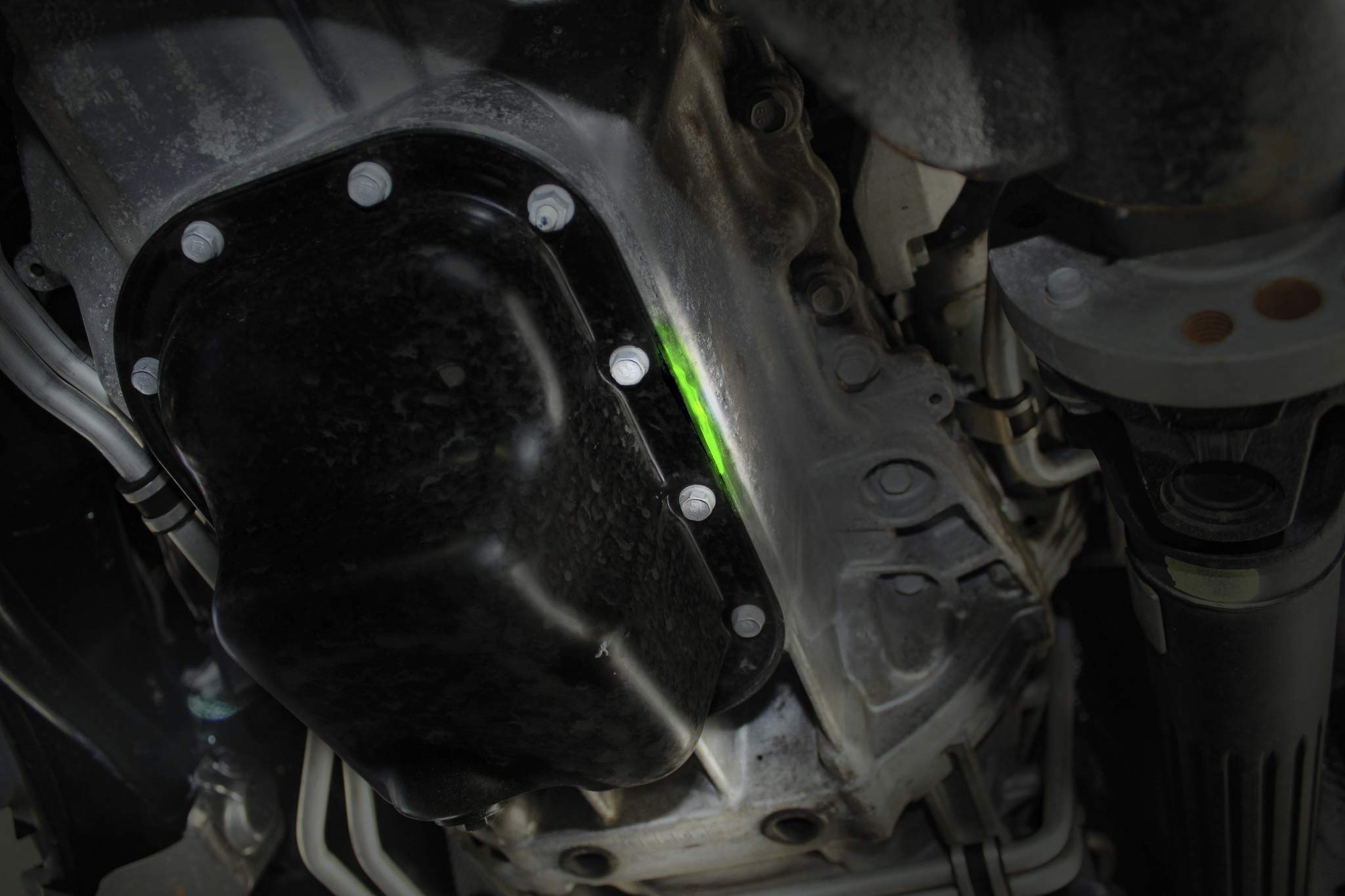 LEAKFINDER LF2001 dye circulating in a vehicle system for leak detection.