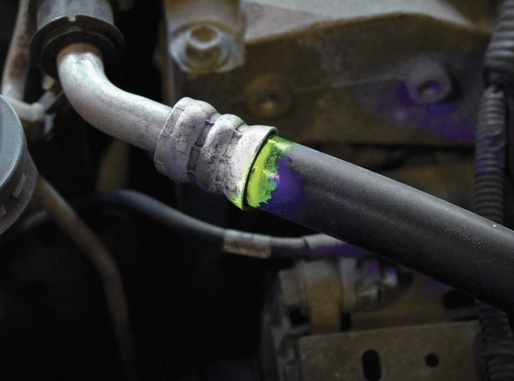 LeakFinder LF500CS violet LED flashlight highlights dye leaks clearly.