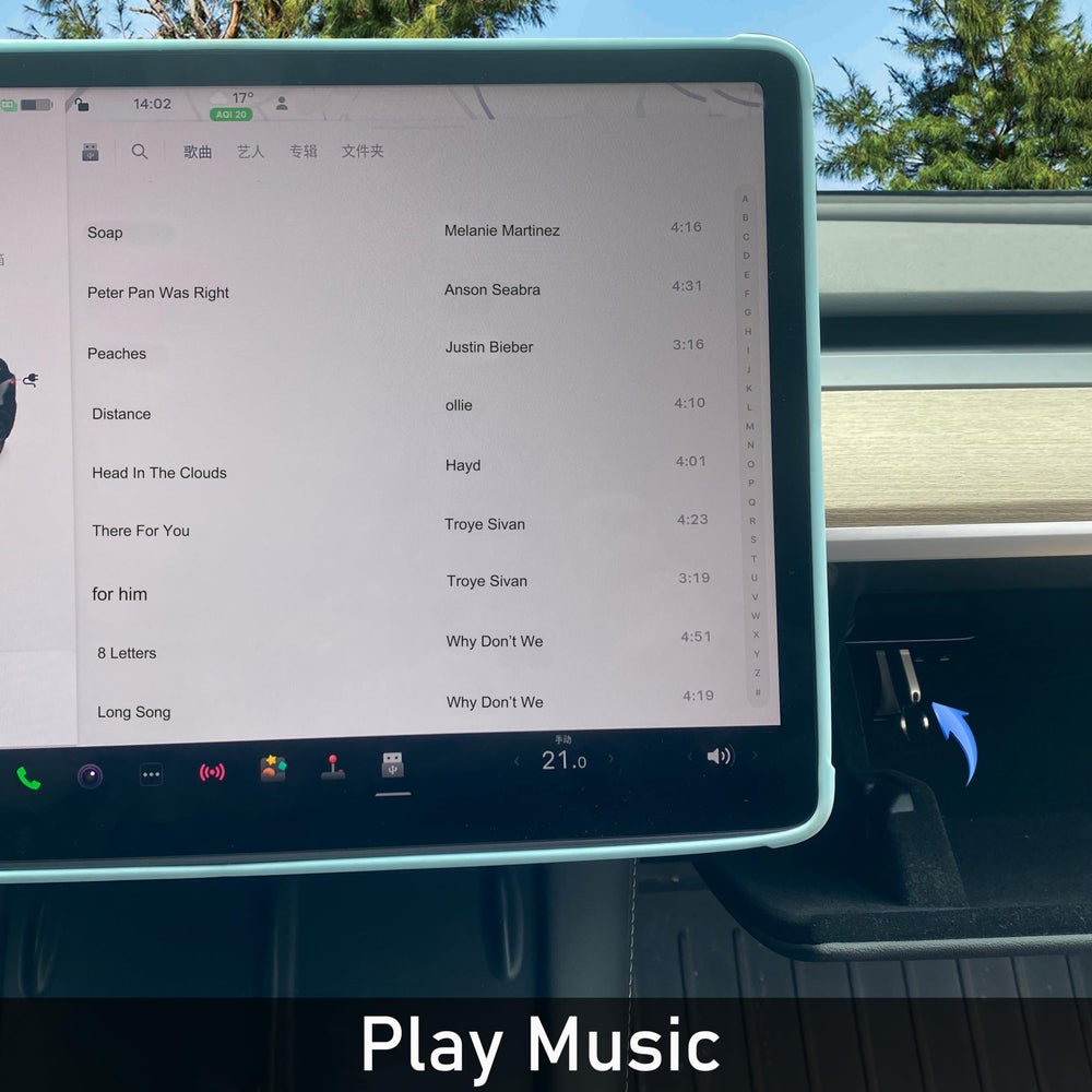 Leikaendi glove box hub supports up to 2TB SSDs.