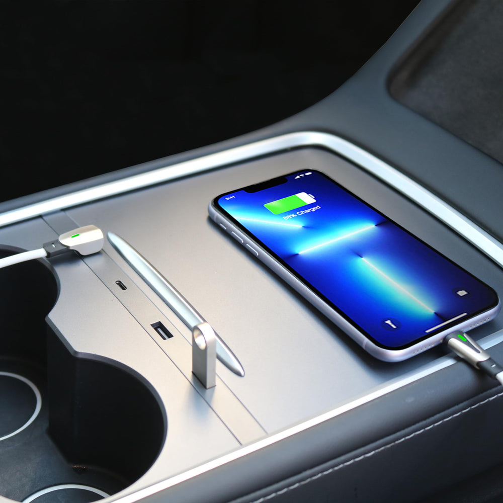 Leikaendi compatible with Model 3 and Model Y, clean integration.