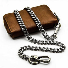 Liangery wallet chain lobster clasps at ends demonstrating secure attachment for wallet and keys.