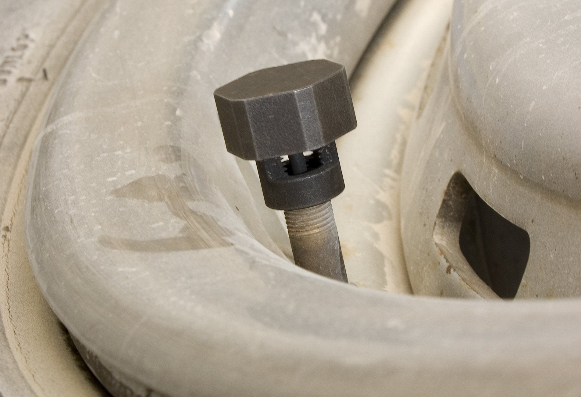 Lisle 19860 Tire Deflator side-vents promote rapid air release.