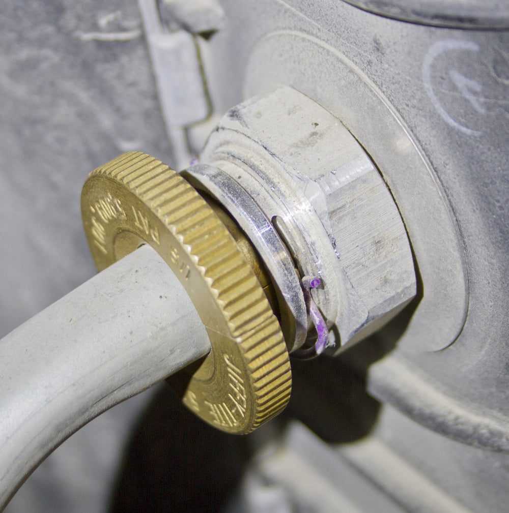 Lisle 22930 teeth-fit tool aligns with tight Jiffy-Tite connectors for clean disengagement