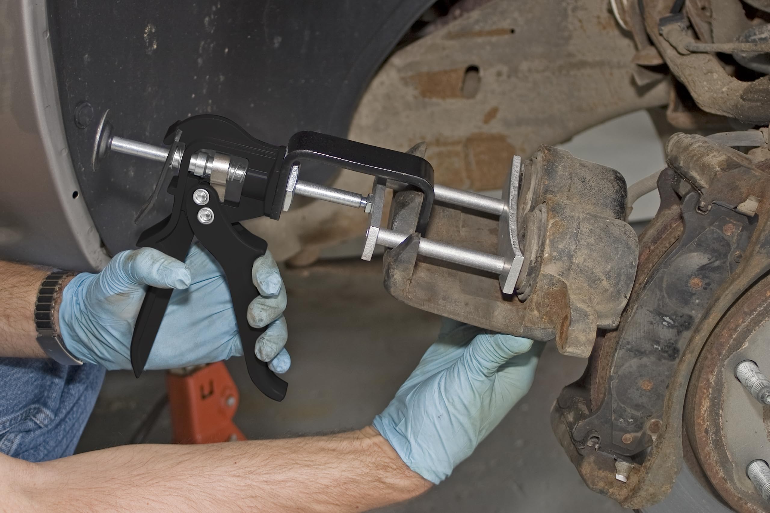 Lisle 25750 easy dual piston compression highlights simple pad replacement.