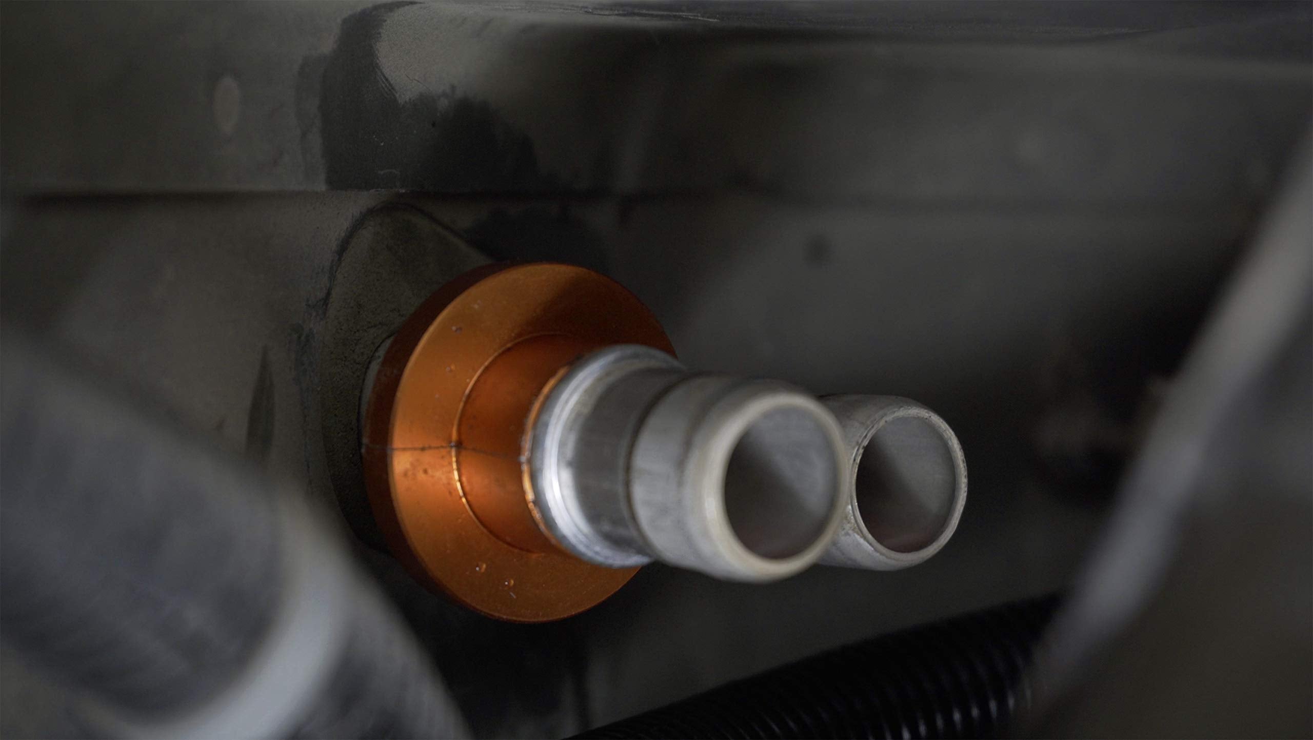Lisle 39190 aluminum construction supports repeated GM maintenance.