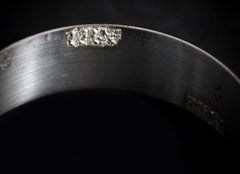 Stainless steel band on Lisle 57010 provides secure, slip-resistant grip