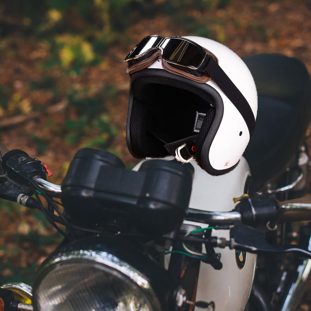 LJDJ dust-proof design shields eyes from debris on trails.