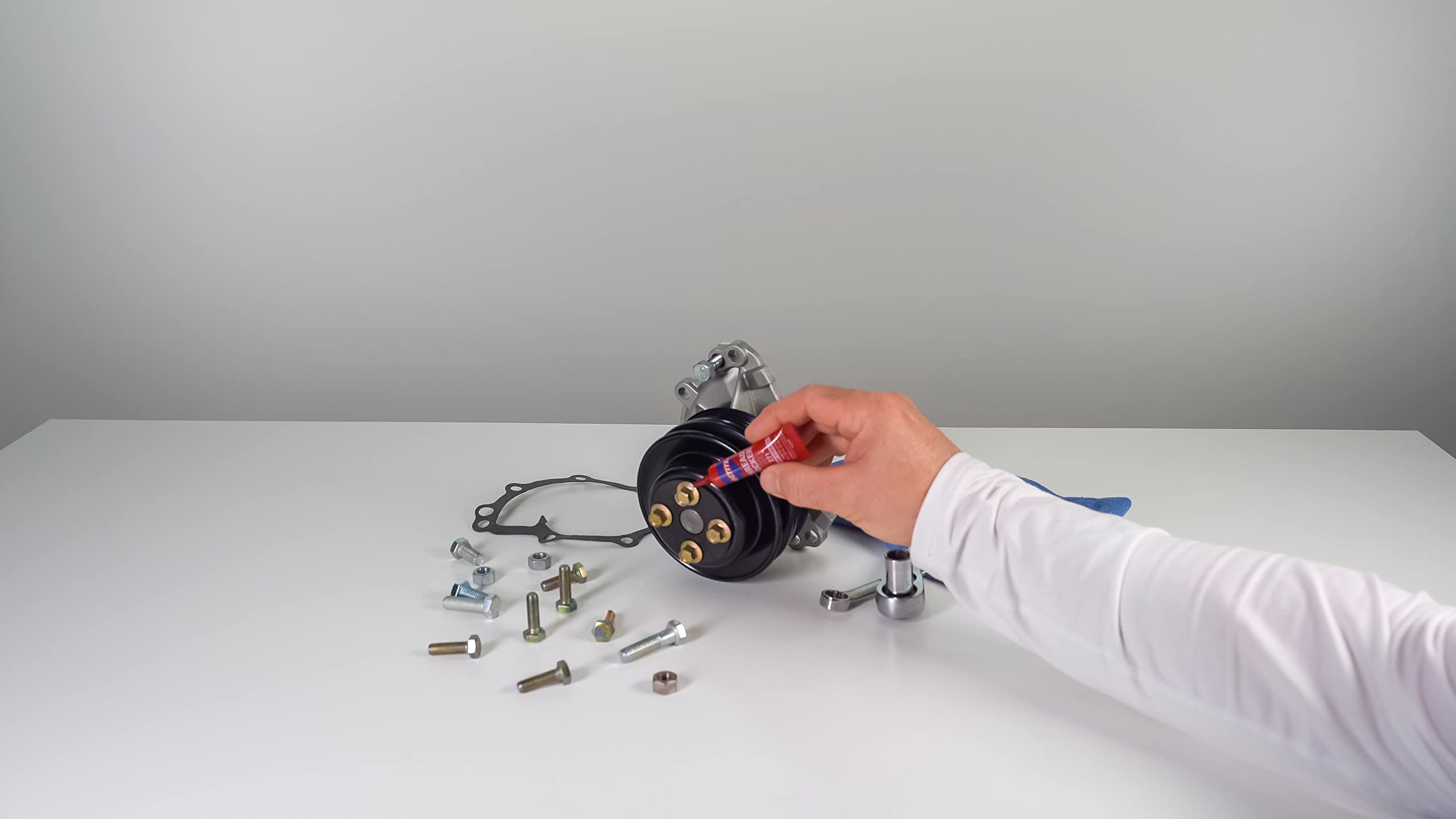 Loctite Threadlocker Red 271 curing bolt demonstrating permanent protection after cure