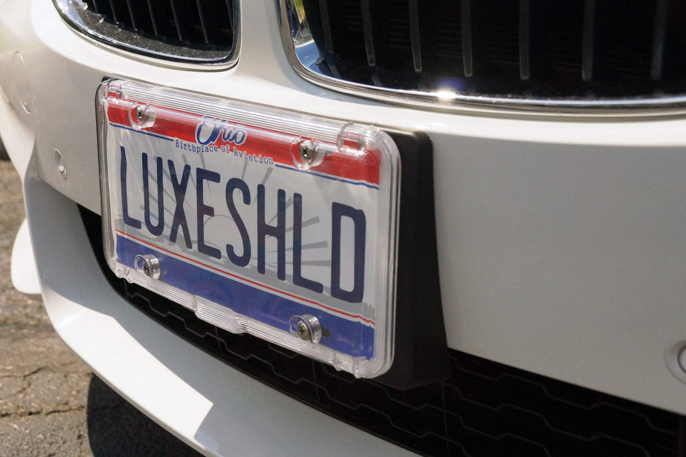 Luxe Shield anti-fog vents shown for clearer visibility in all weather.