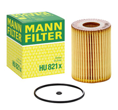 Mann Filter HU 821x oil filter front view showing compact Sprinter-compatible design.