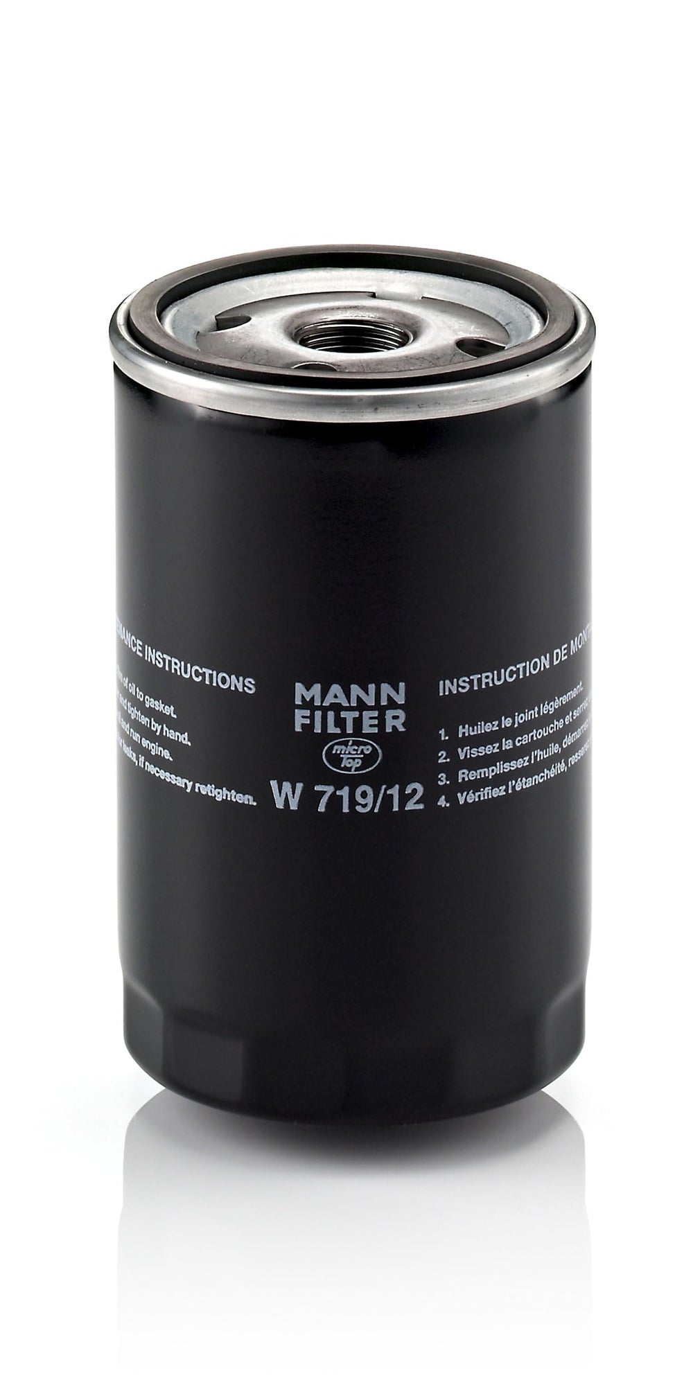 Mann Filter W 719/12 filter media demonstrates dirt-holding capacity in action.