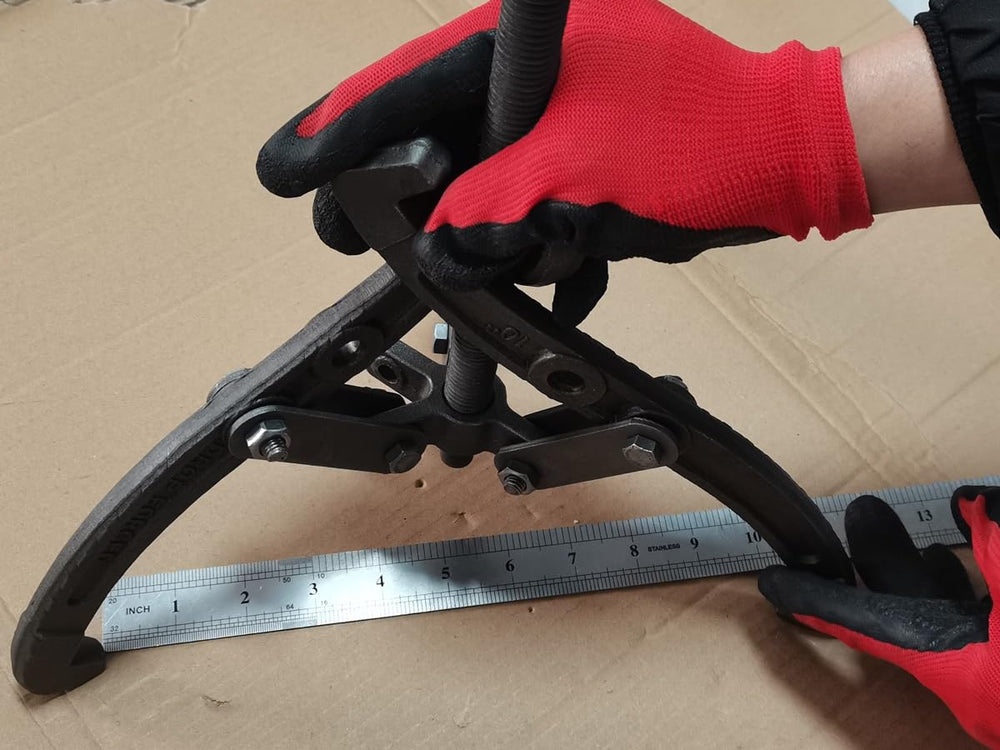 MANNIFEN bearing puller made from durable carbon steel for long life.