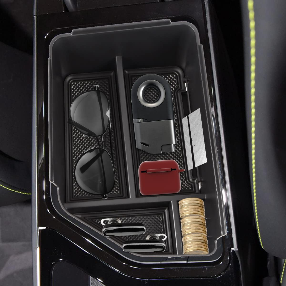 MARCHFA easy-clean removable mat simplifies maintenance of the EV6 tray.