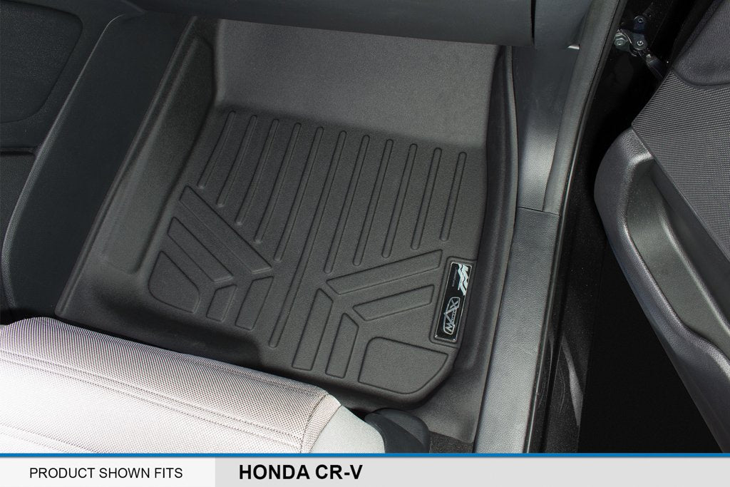 MAX LINER rear floor mat captures sand and snow from family trips and school runs.