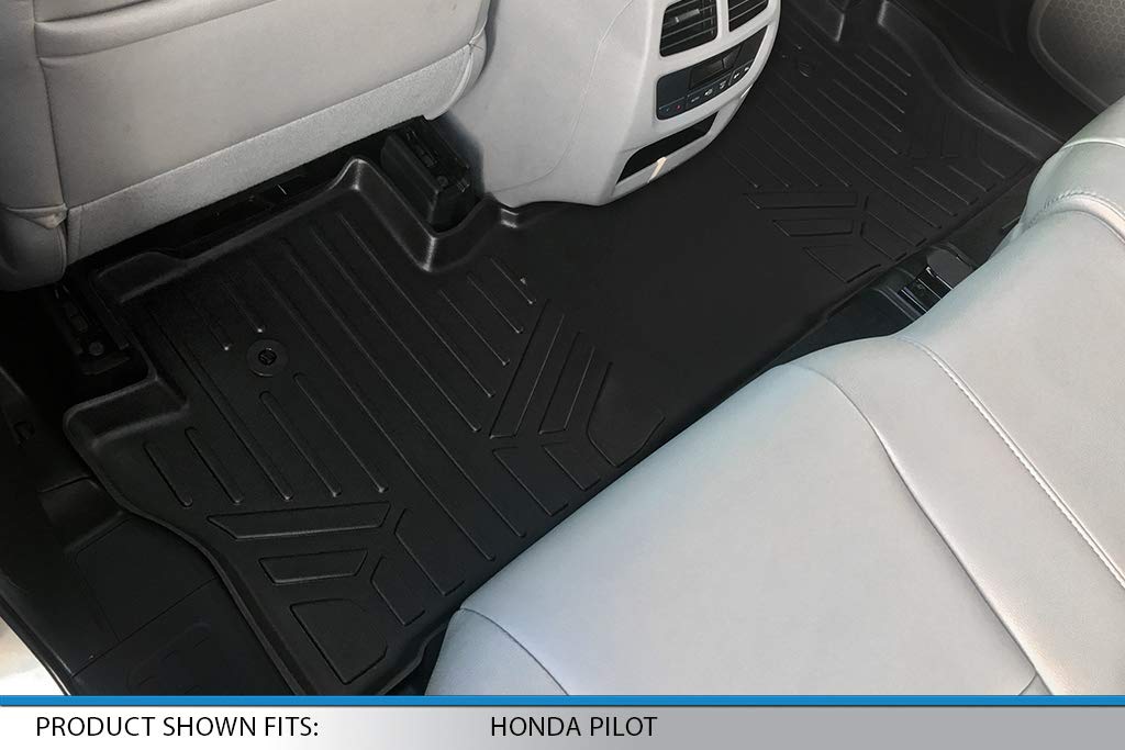 MAX LINER textured surface floor mats provide secure footing in Honda Pilot