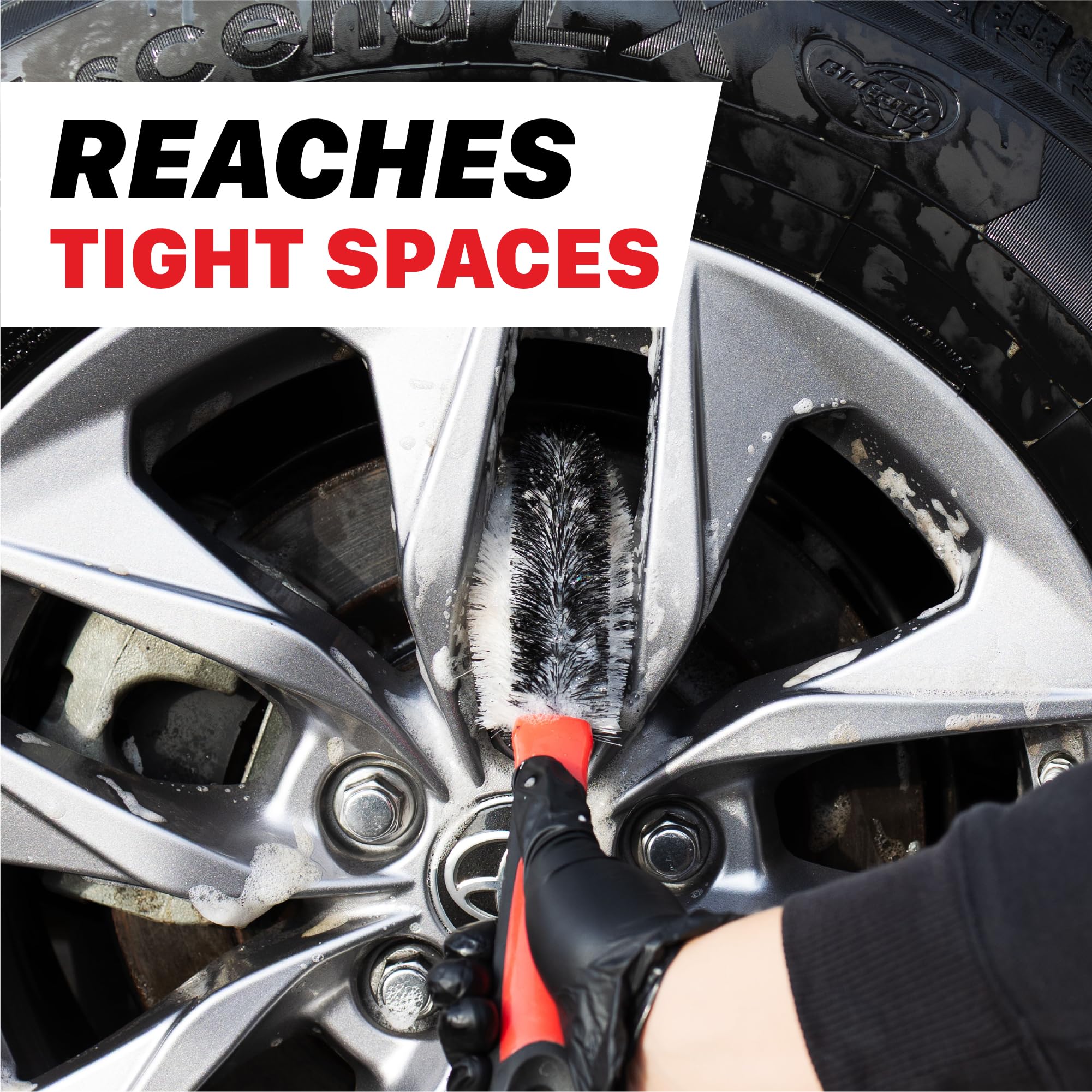 Maxshine Universal 360° Brush non-slip-handle offers comfortable grip during long detailing sessions.