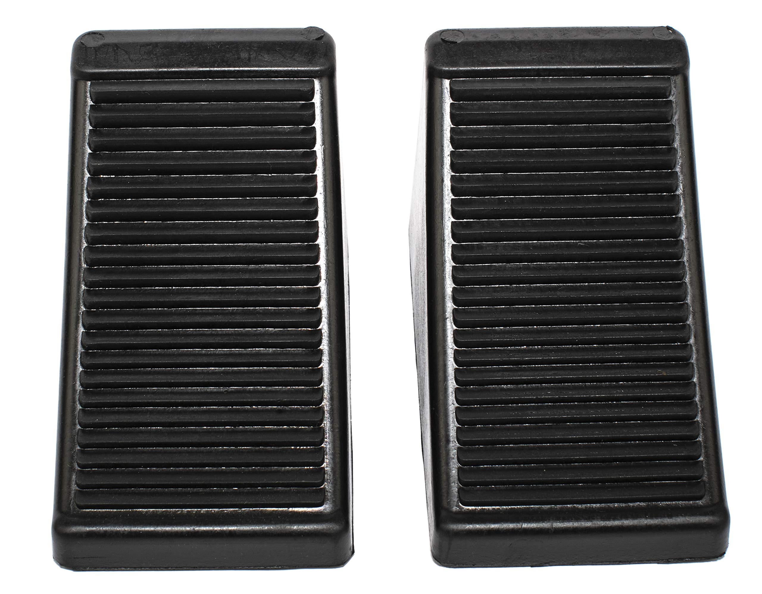 MaxxHaul 50011 built-in eyebolt enables easy handling and quick retrieval.