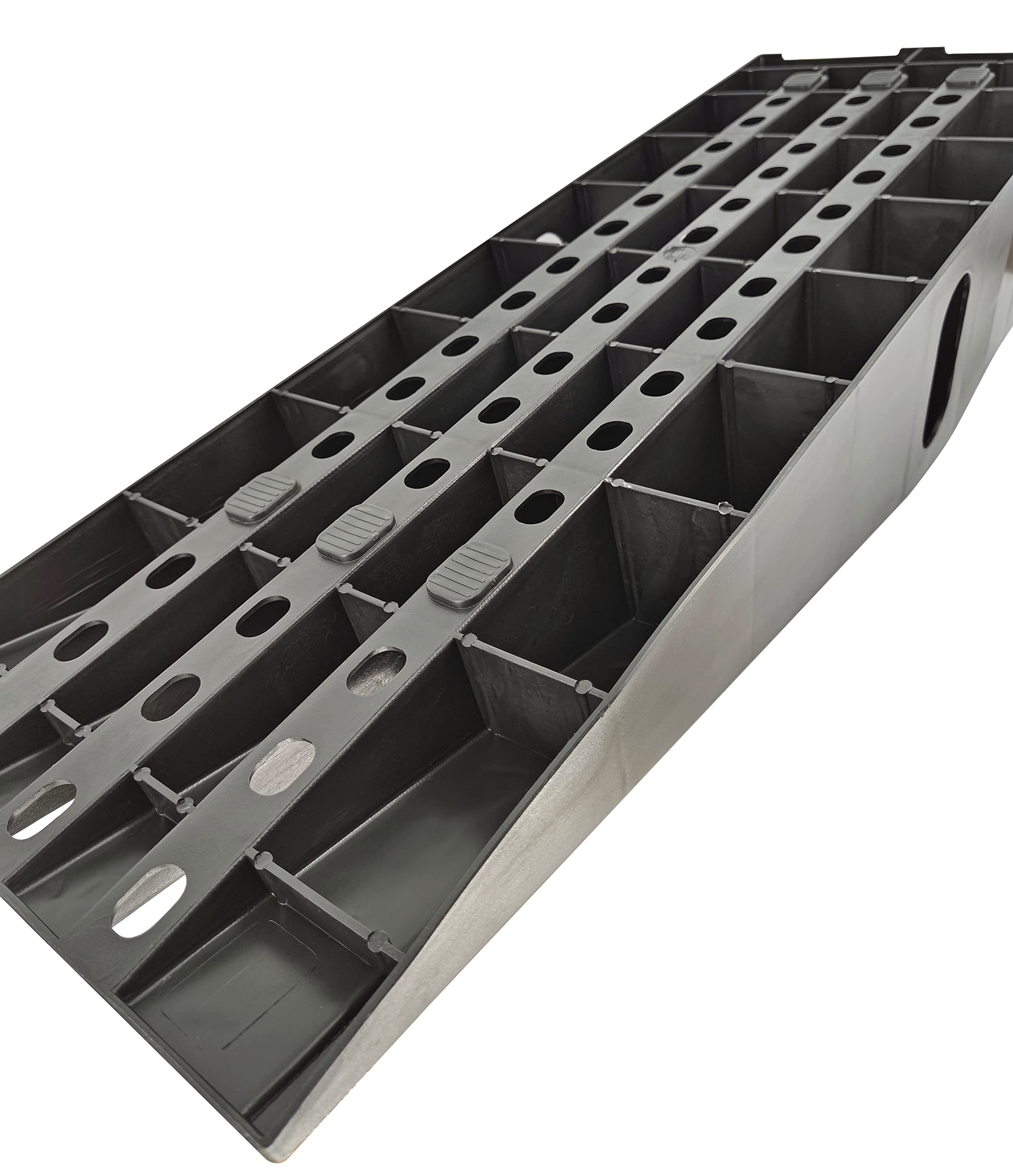 MaxxHaul 50515 ramps with rubber stops prevent movement on the shop floor