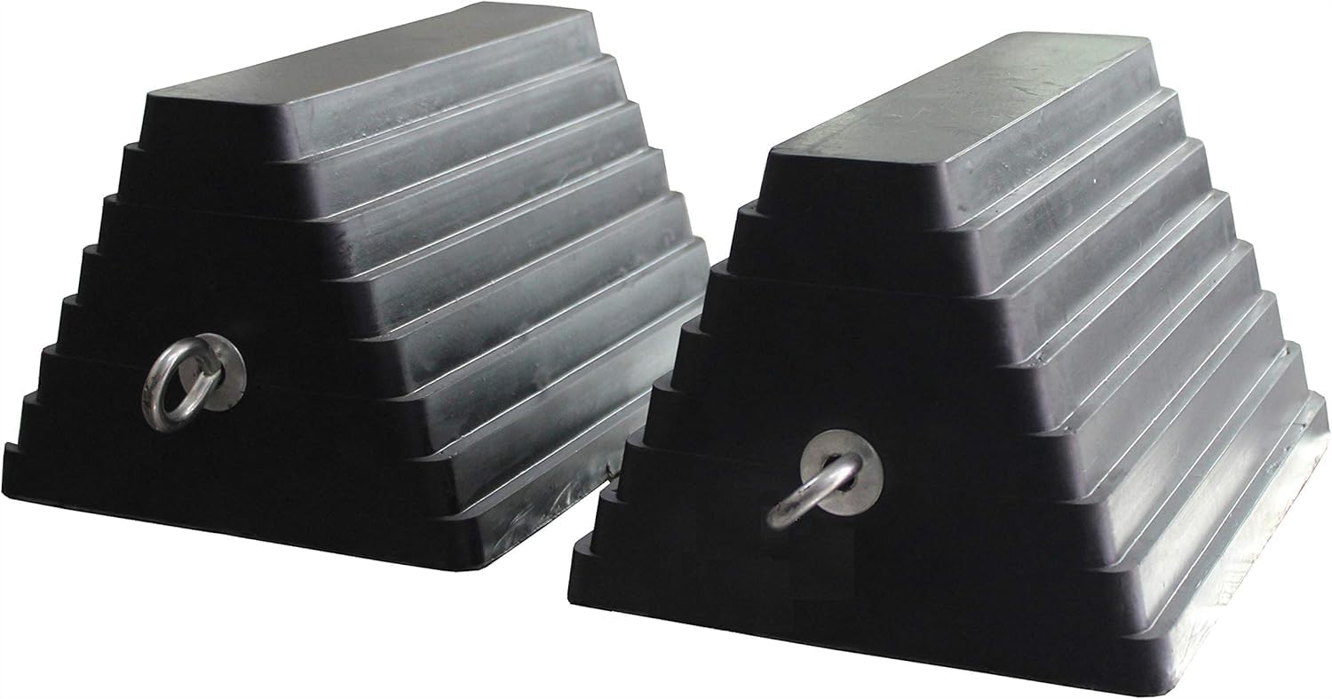 MaxxHaul 2-pack in-use illustrates secure tethering and stable vehicle storage.