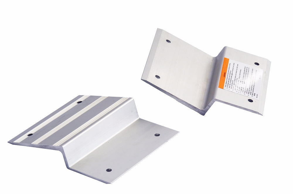 MAXXHAUL universal-fit ramps adapt to different boards and vehicles.