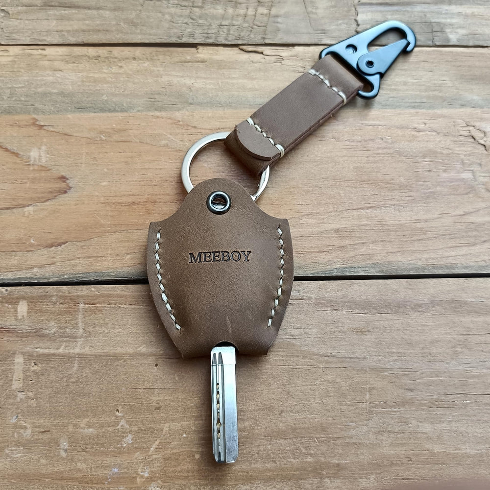 Meeboy leather sleeve fits house, car, and motorcycle key types