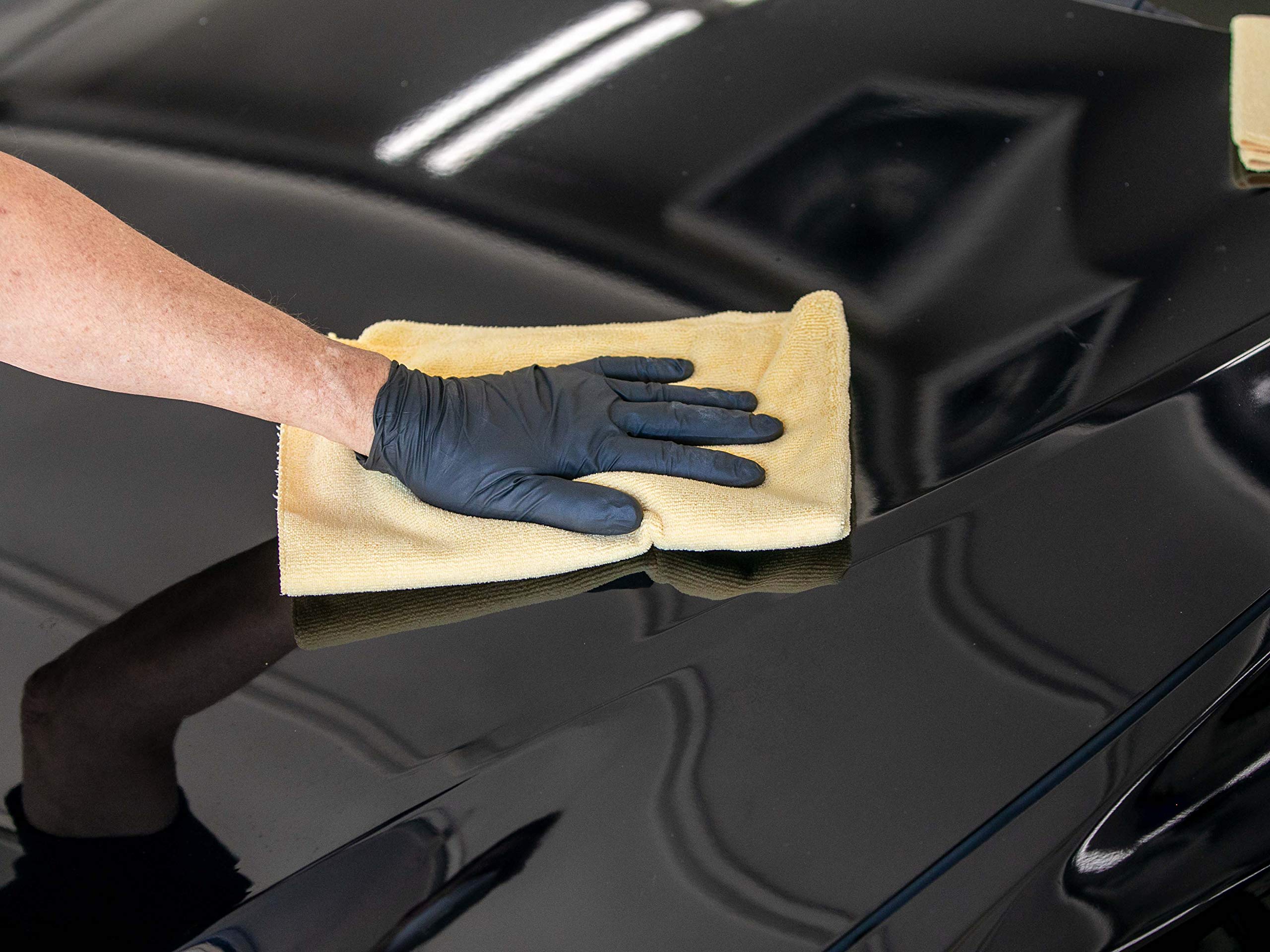 Meguiars M6601 one-step detailing finishes with durable wax protection