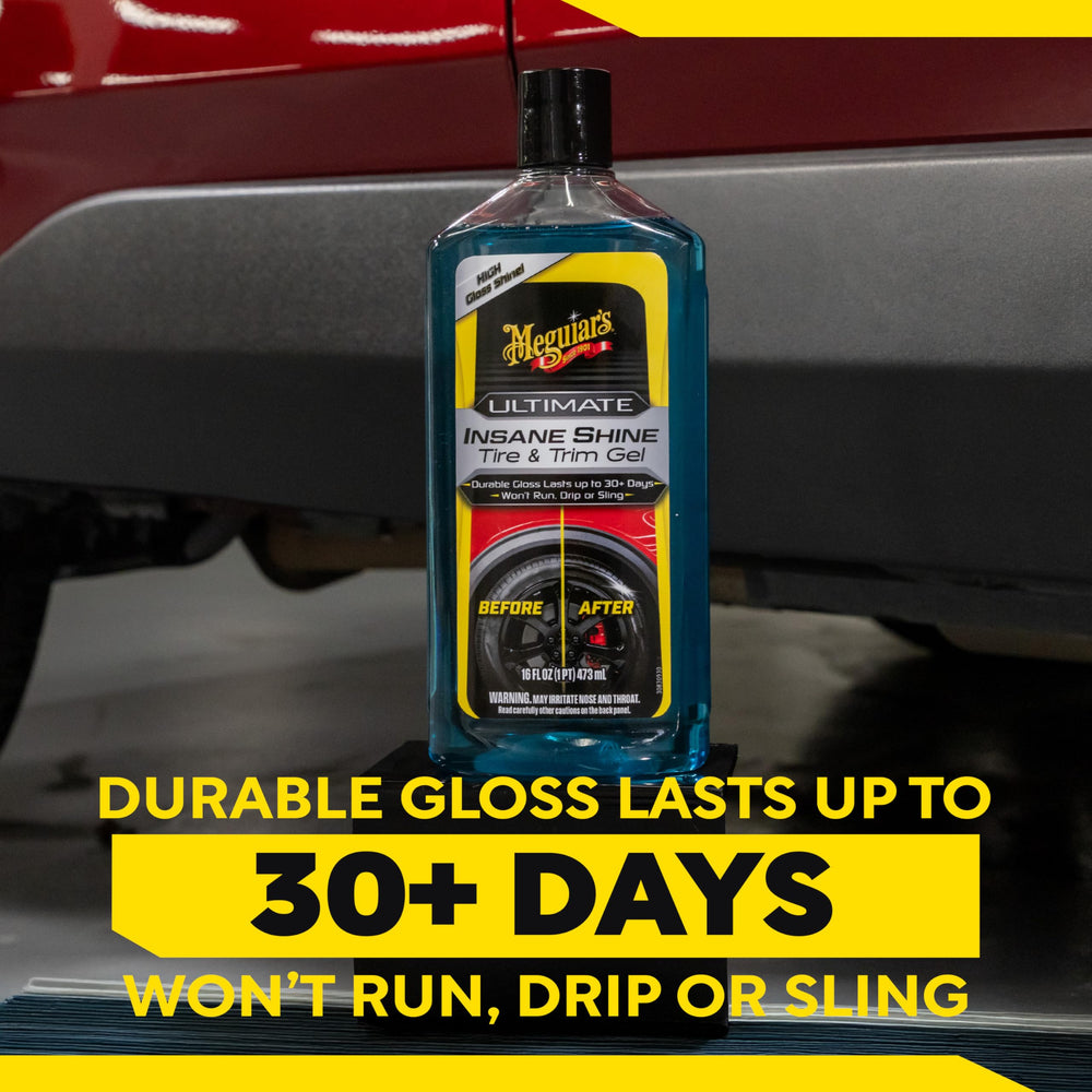 Meguiar's gel being evenly applied with an applicator