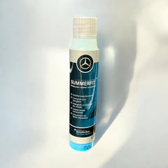 Mercedes-Benz Summerfit cap close-up shows 40 ml concentrate for all Mercedes vehicles.