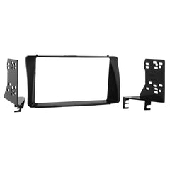 Metra 95-8204 brackets and hardware included for easy installation.