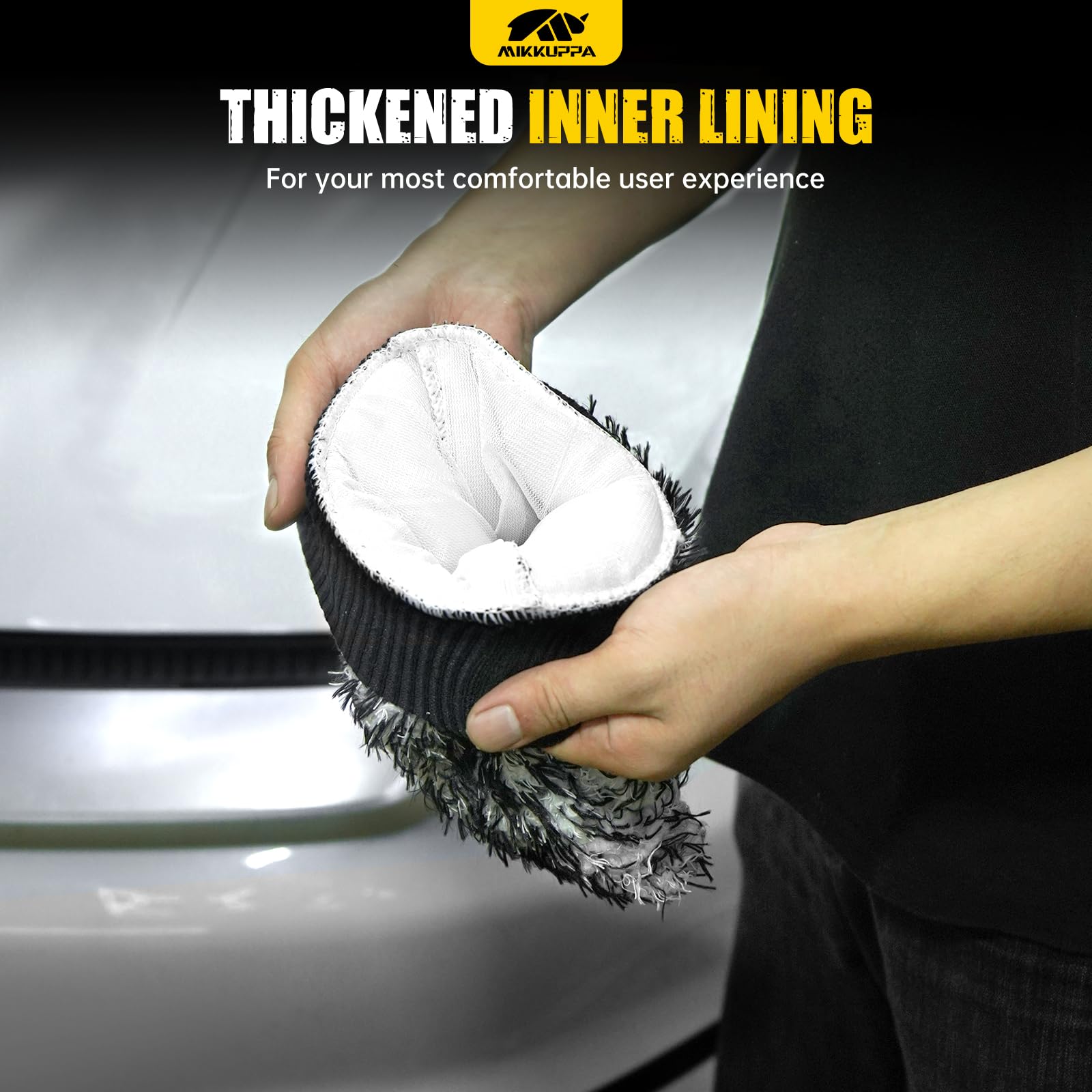 Mikkuppa mitt soaking in water for effective cleaning and lubrication.