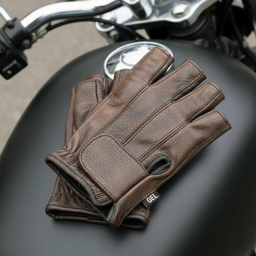 Adjustable strap Milwaukee Leather fingerless gloves for a secure fit