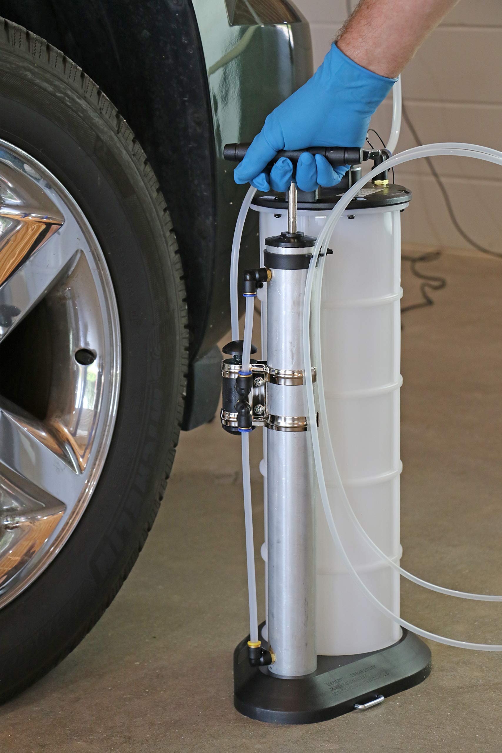 Mityvac 7201 quick-drain spout for fast emptying.