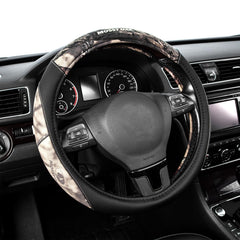 Mossy Oak camo steering wheel cover in PU leather for durable grip and easy cleaning.