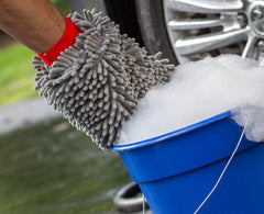 Mothers Premium Chenille Mitt is machine-washable and reusable after use.