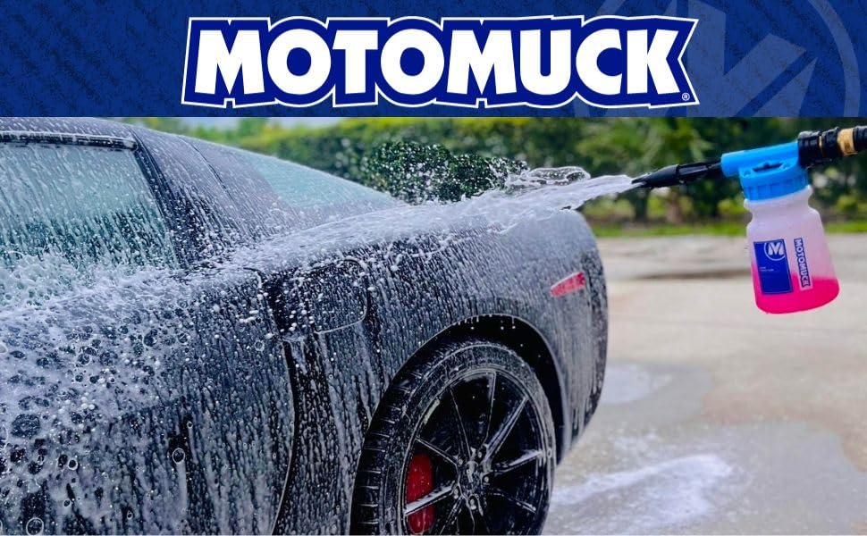 Motomuck Ergonomic Handle ensures comfortable use during extended cleaning