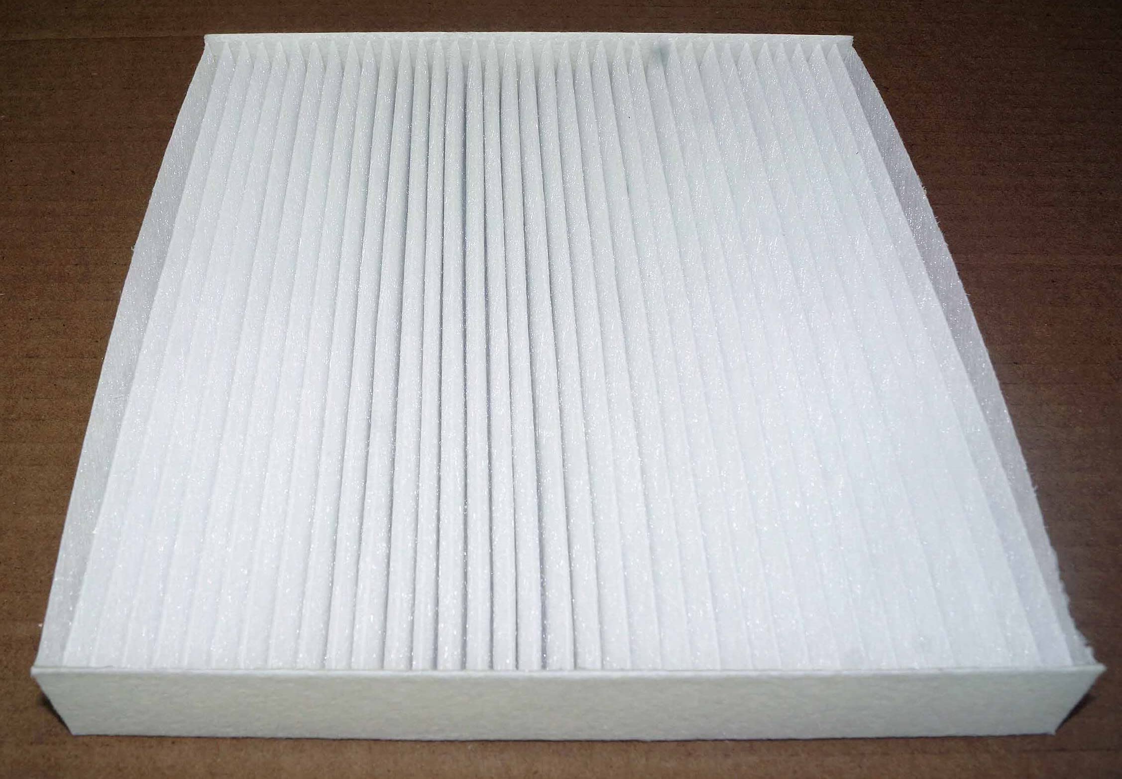 Motorcraft Filter packaging image highlights vehicle-specific compatibility and easy installation