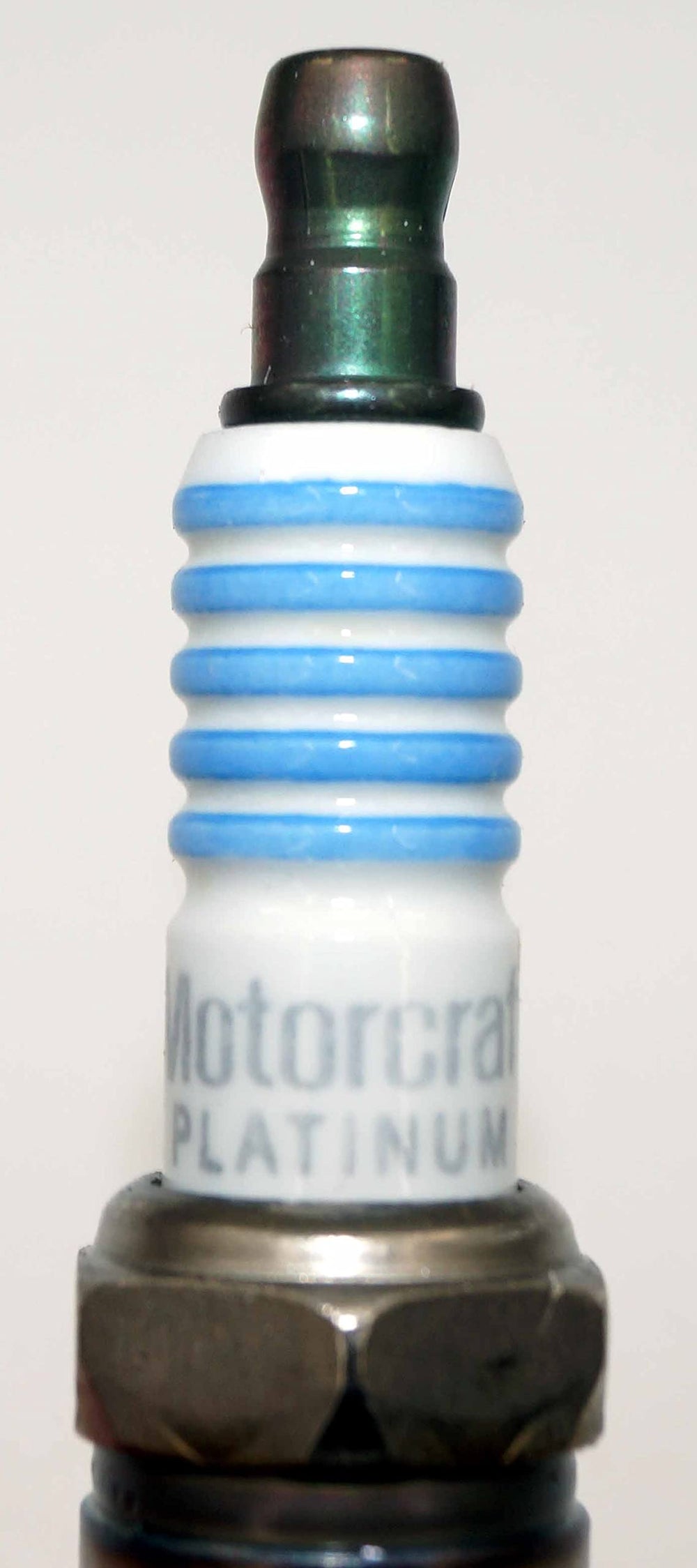 Motorcraft SP-479 in-vehicle application illustrates compatibility across engines