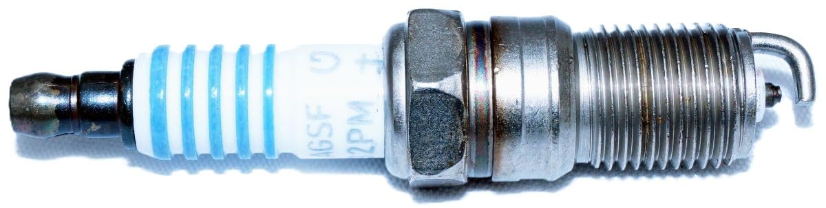 Motorcraft SP-493 spark plug in box highlights genuine OEM quality