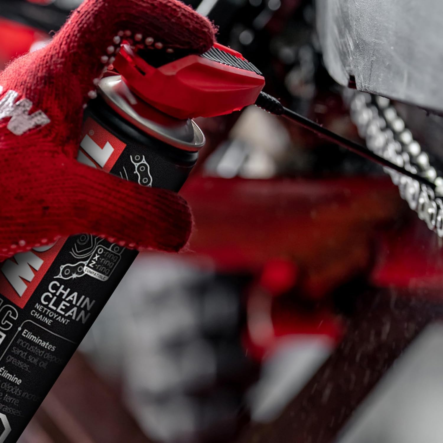 Motul Chain Care Set works with X/Z rings for versatile chain cleaning compatibility