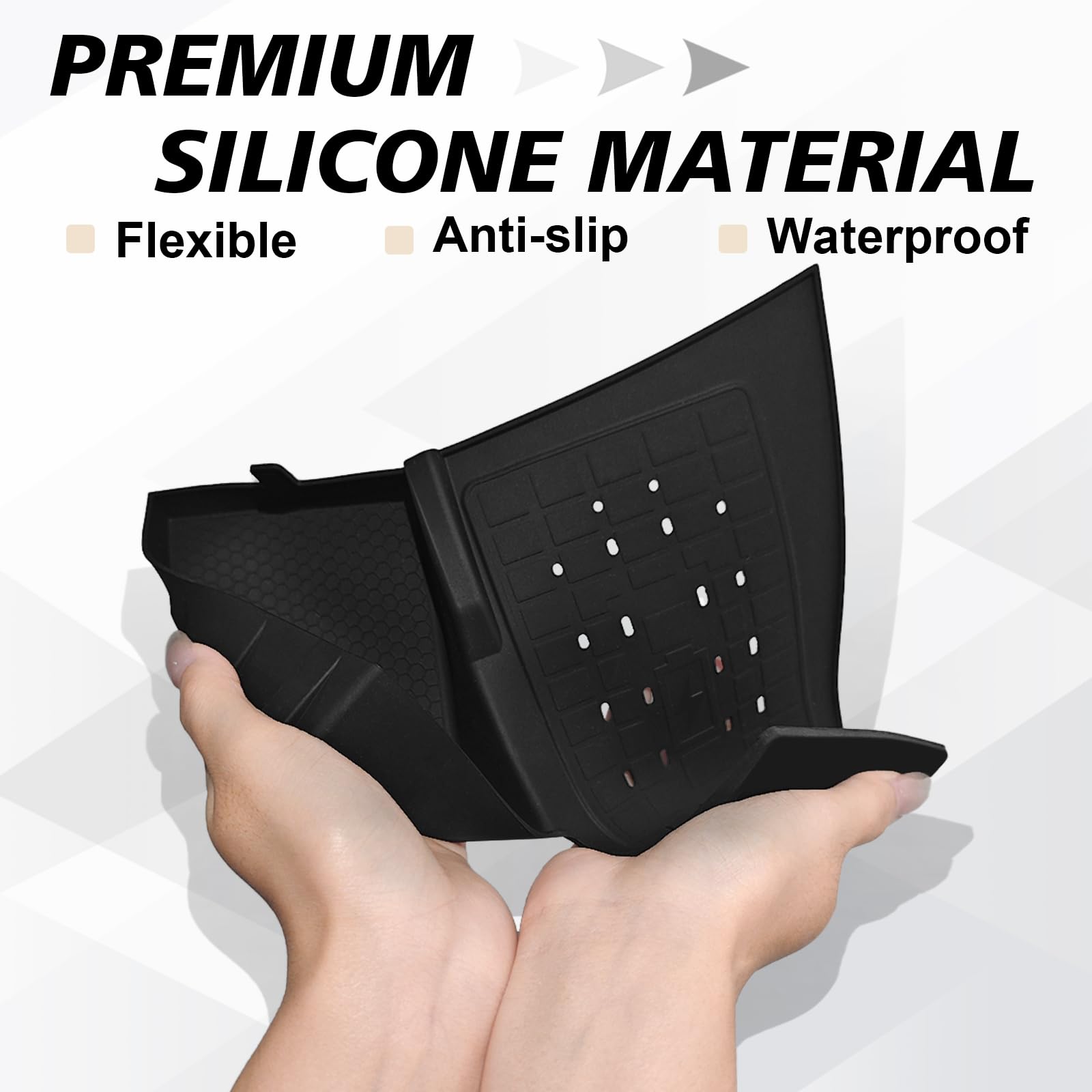Muslogy silicone anti-slip mat prevents phone slips during bumpy drives.