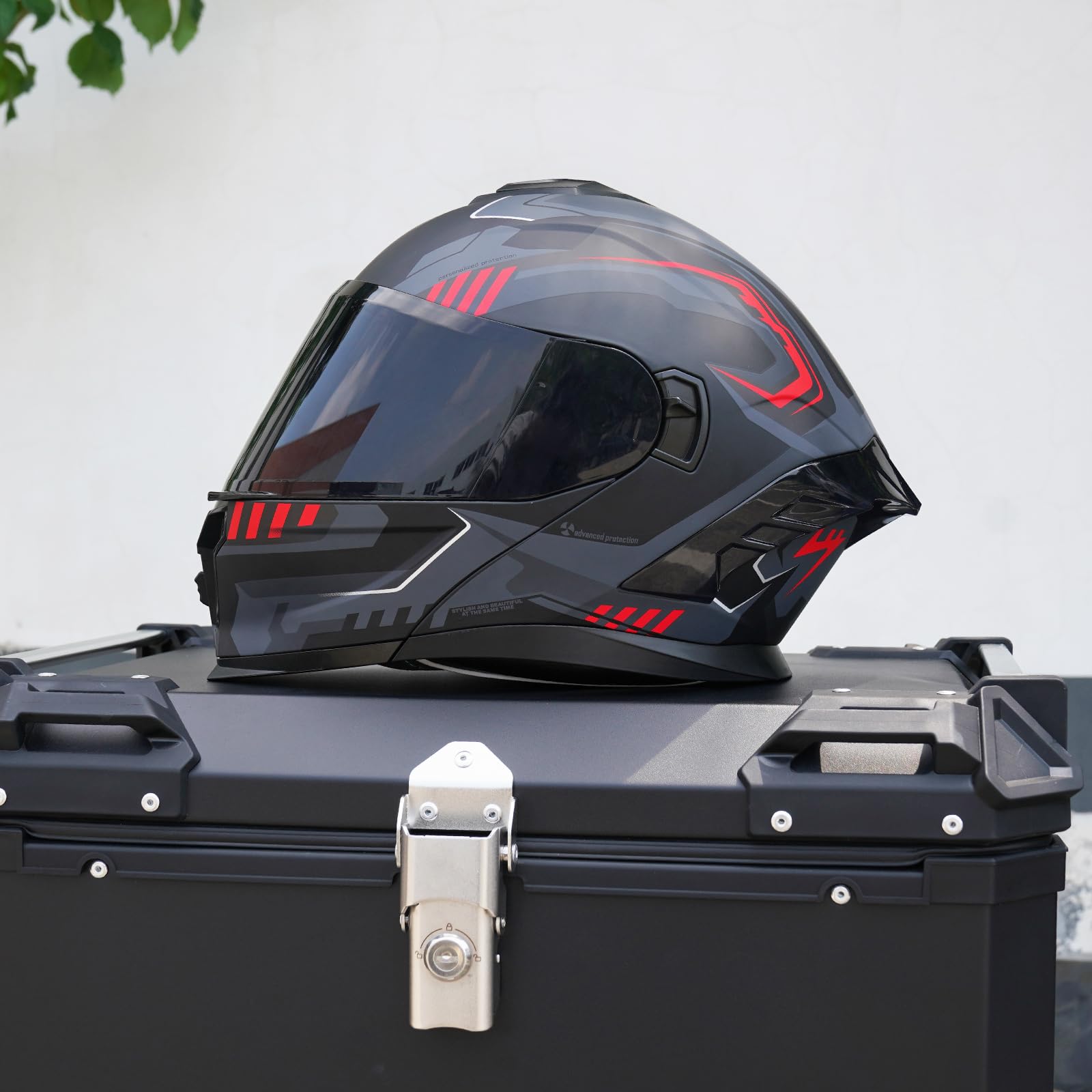 MXJ Gear JR-815 inner visor blocks intense light for bright-day riding.