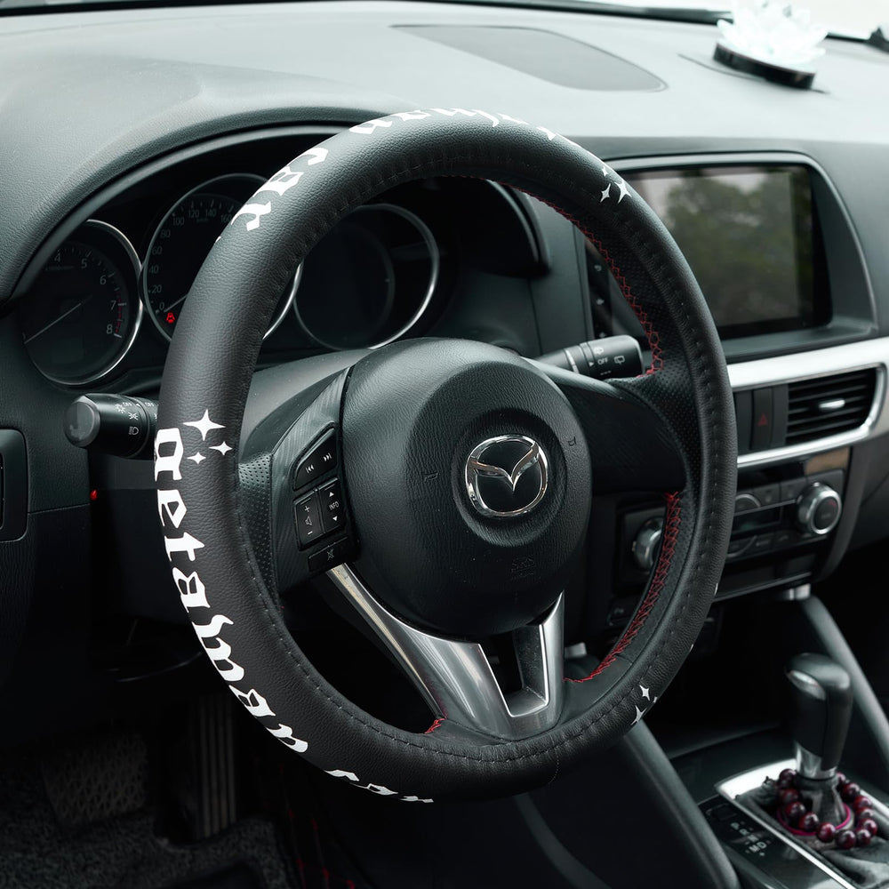 Naxizo Getaway Car steering wheel cover showing soft microfiber and breathable surface for comfort