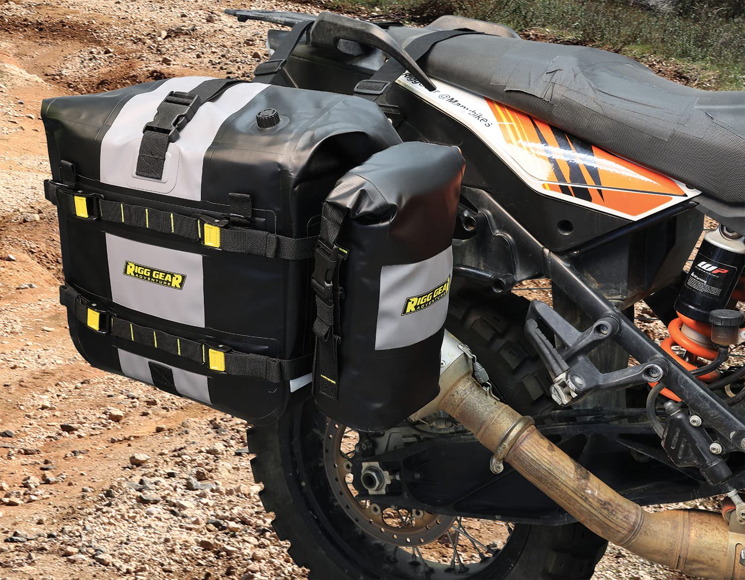 Nelson-Rigg Hurricane RiggPak capacity up to 5 liters for extra gear.