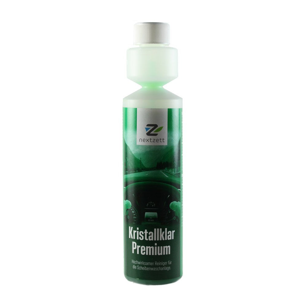 Nextzett Kristall Klar bottle poured into reservoir for clear visibility.