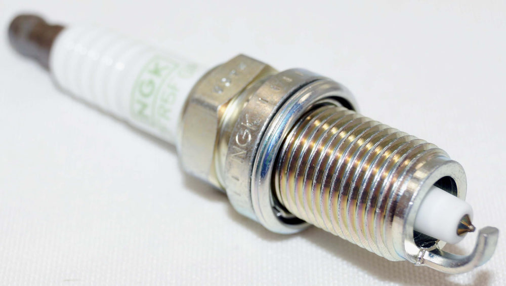 NGK 7098 G-Power spark plug torque specification label ensures proper installation