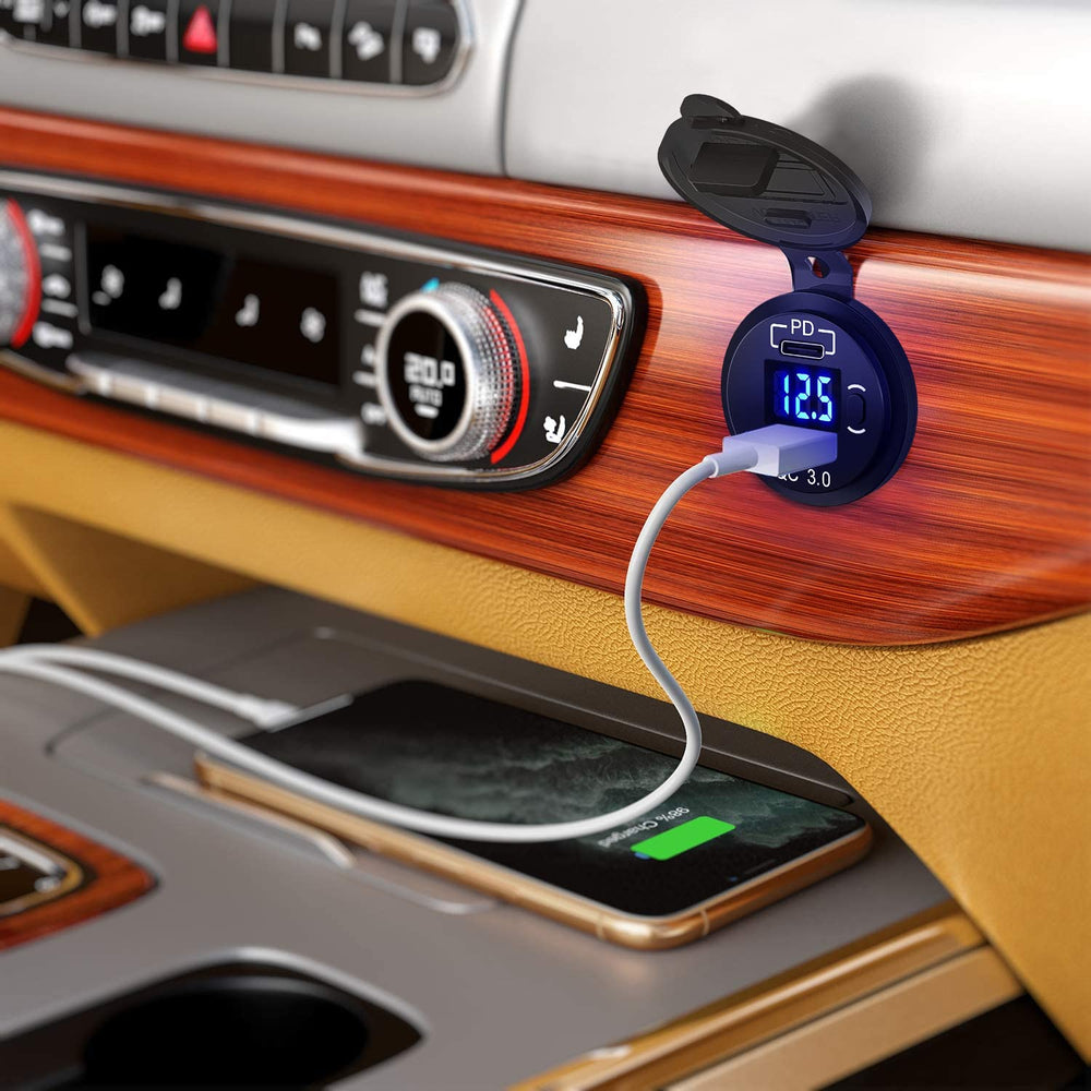 Nilight USB socket front view showing dual USB ports for simultaneous charging.