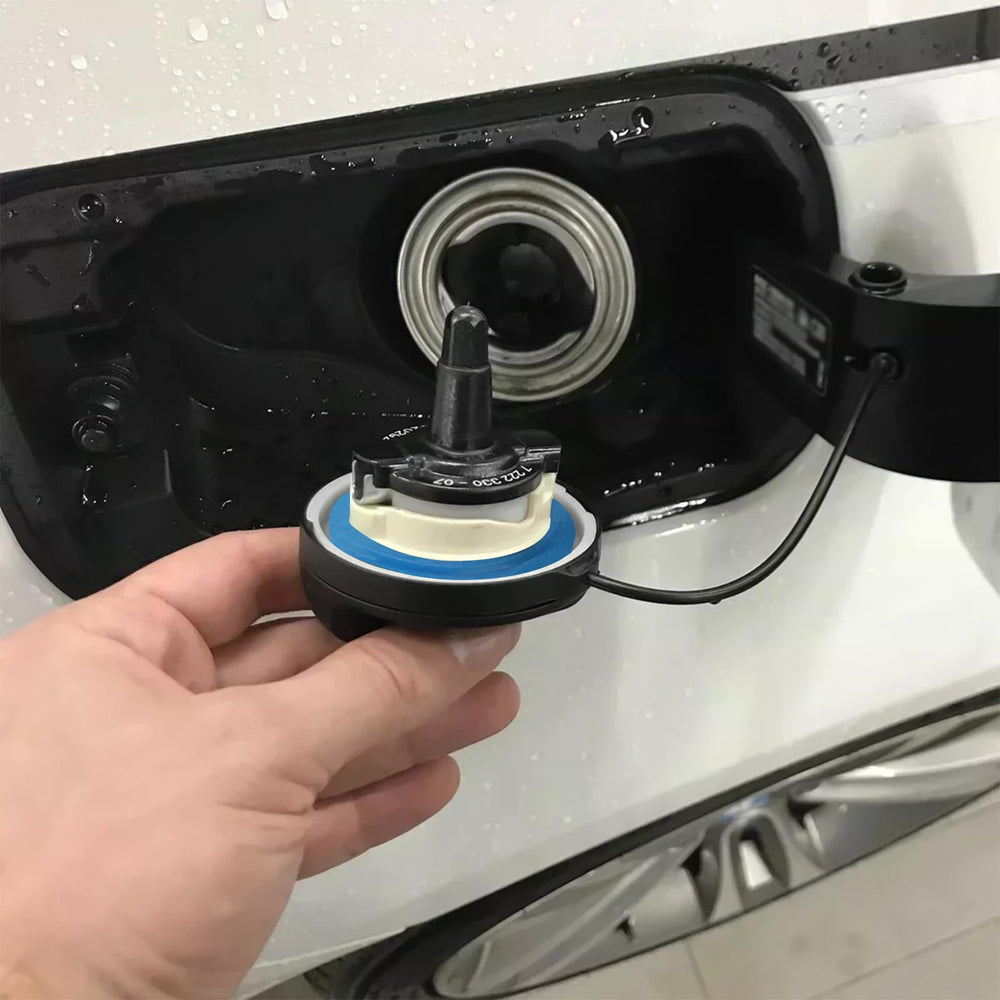 Range Rover fuel cap by NIULPFZTK ensures reliable protection from rain and dust