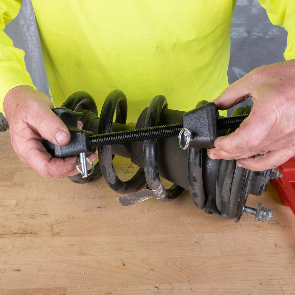 OEMTOOLS 25553 built-in safety latches speed safe maintenance.