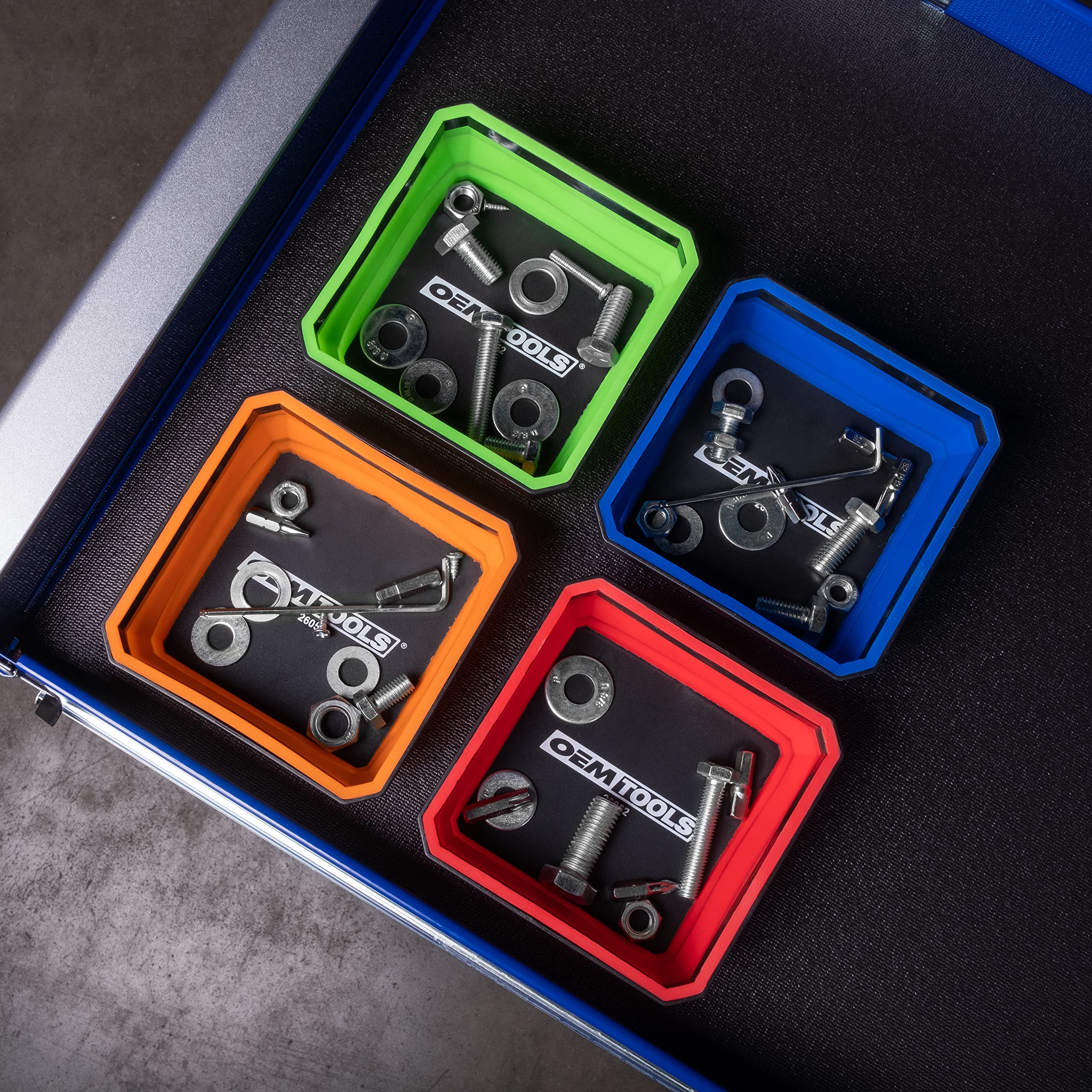 OEMTOOLS collapsible design flattens for easy transport and storage