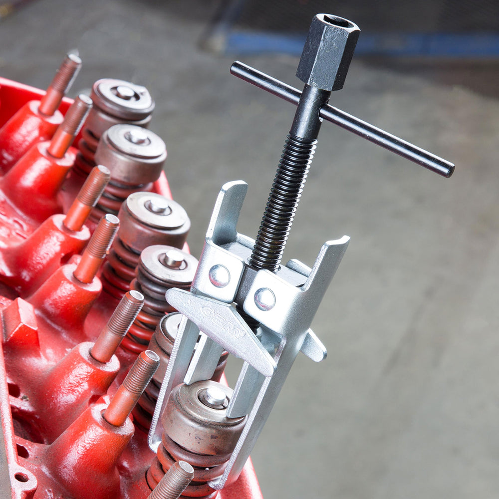 OEMTOOLS works with the cylinder head on or off for flexible use.
